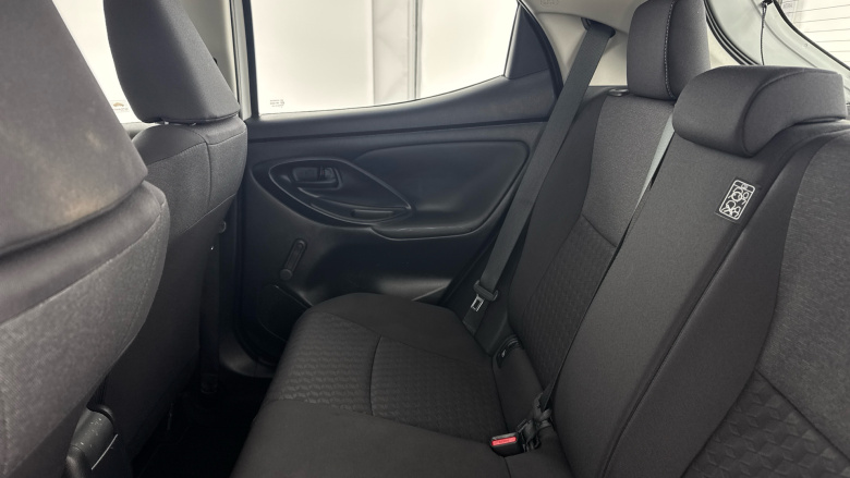 Toyota Yaris 1.5 Hybrid Icon 5dr CVT Hybrid Hatchback